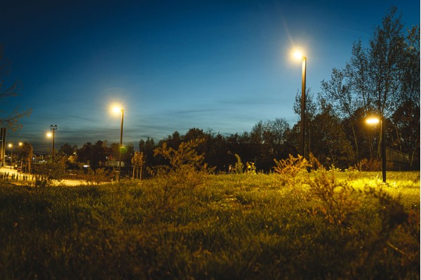 Rodūnios kelias, aikštelės apšvietimas